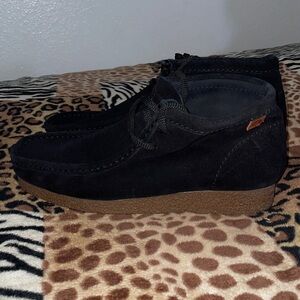 Clark’s Black Suede Lace-Up Shoes